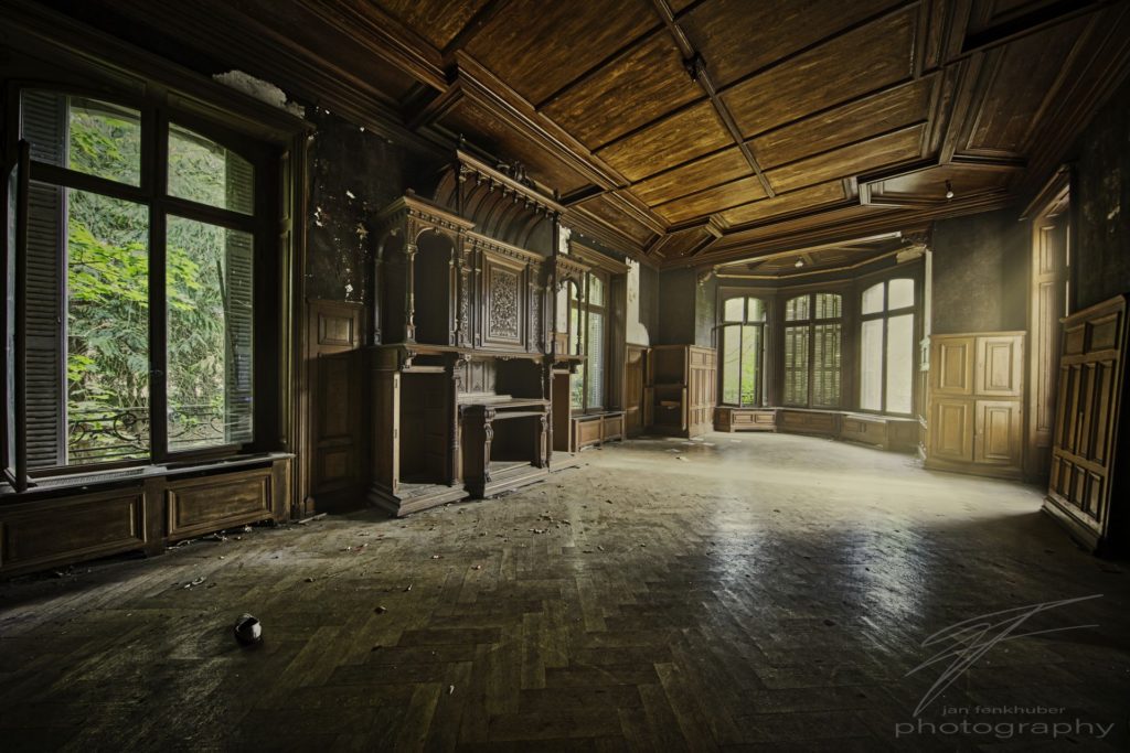 The Study - The workroom in the Château Lumière, an abandoned villa / mansion in Alsace, France